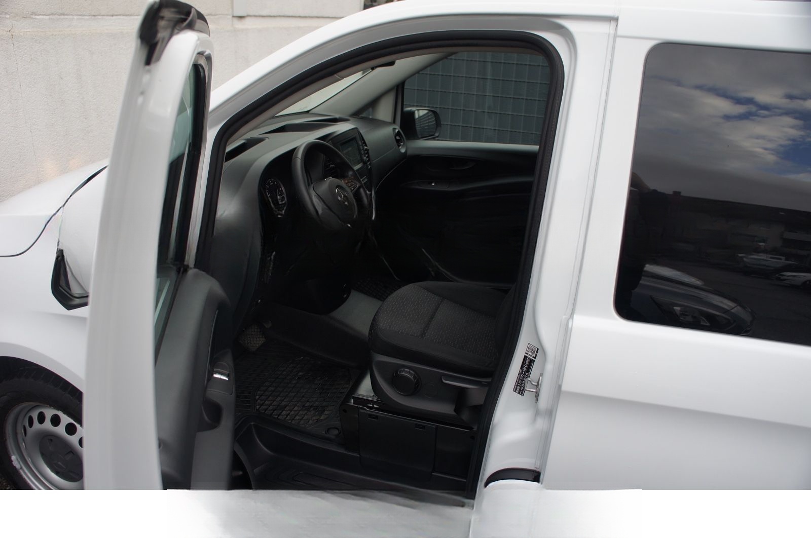 Mercedes-Benz Vito Tourer 119CDI lang Automatik*AHK*8-SITZER* foto 8