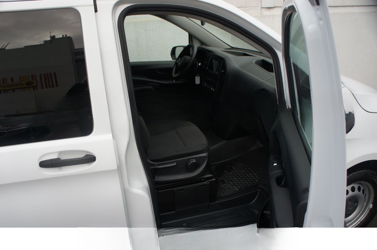 Mercedes-Benz Vito Tourer 119CDI lang Automatik*AHK*8-SITZER* foto 9