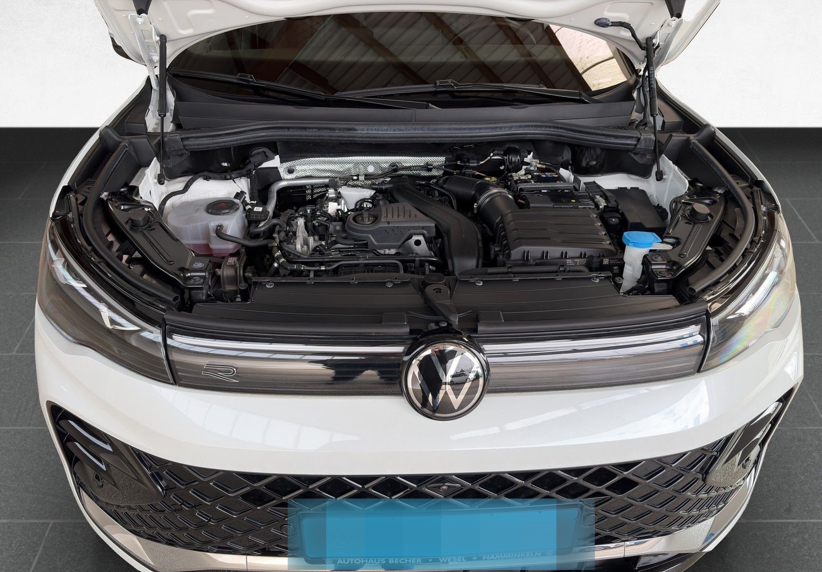 Volkswagen Tiguan R-Line 1.5 eTSI DSG /AHK/Matrix/Pano/HuD foto 18