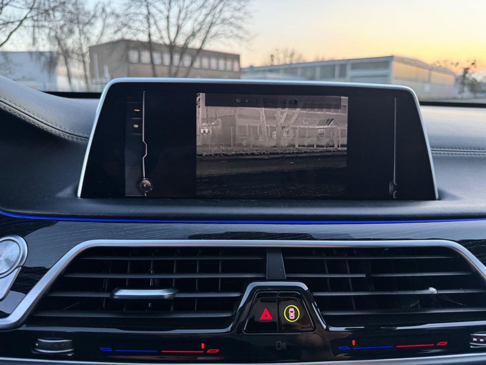 BMW 750i xDrive - M-Paket  foto 10