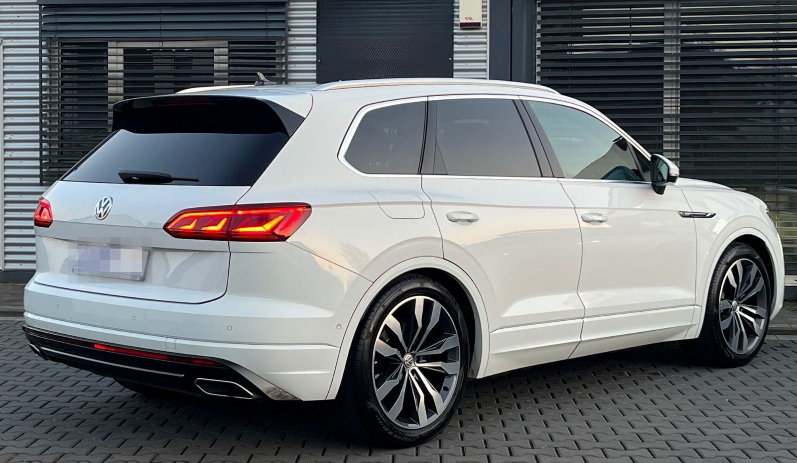 Volkswagen Touareg R-Line 4Motion*LED*PANO*AHK*Standheizung foto 3