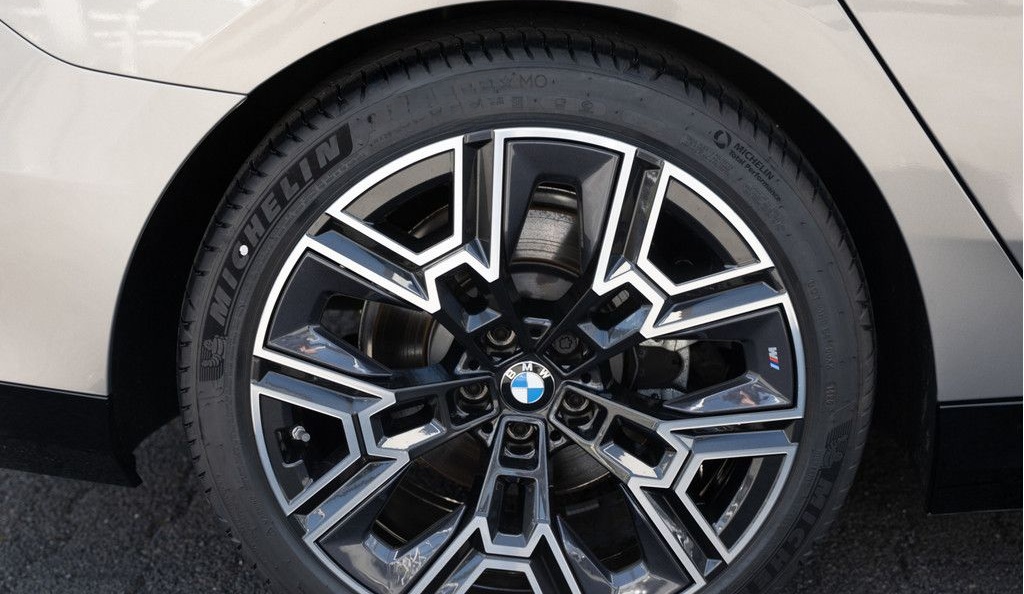 BMW 520d xDrive M-Sport STANDHZ HUD 360° LED ACC H/K foto 12