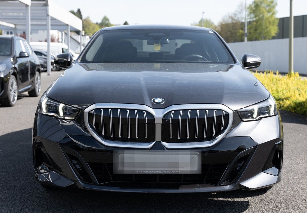 BMW 520d xDrive M-Sport AHK STANDHZ HUD 360° LED ACC foto 2