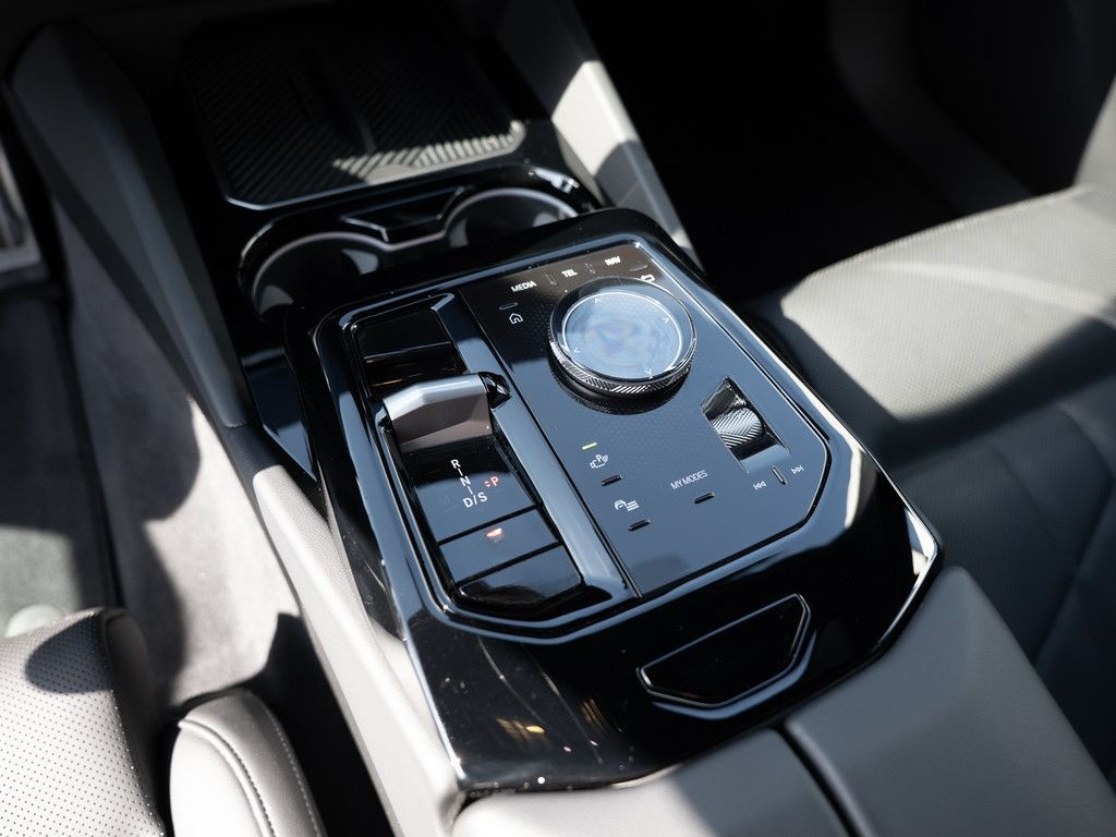 BMW 520d xDrive M-Sport AHK STANDHZ HUD 360° LED ACC foto 25