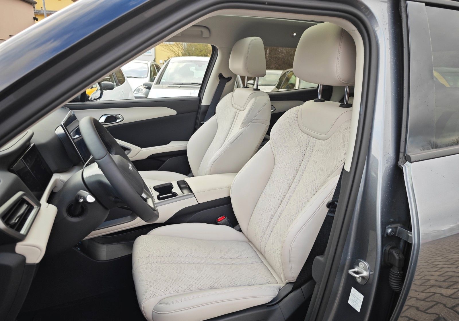 BYD ATTO 2 DM-i Boost HYPRID PANO*KAM*LEDER*1000 KM foto 11