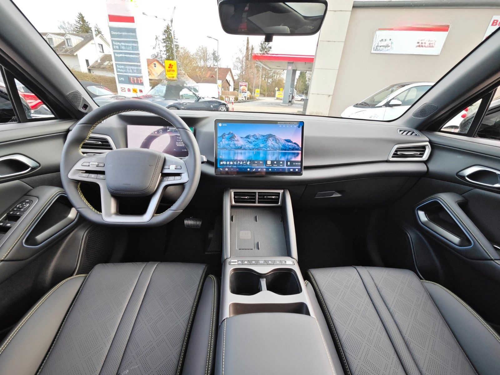 BYD ATTO 2 DM-i Boost HYPRID PANO*KAM*LEDER*1000 KM foto 19