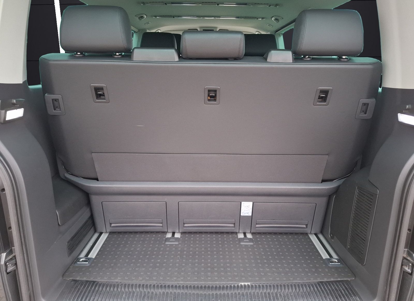 Volkswagen T6.1 Multivan TDI Generation Six DSG LED Navi ST foto 13