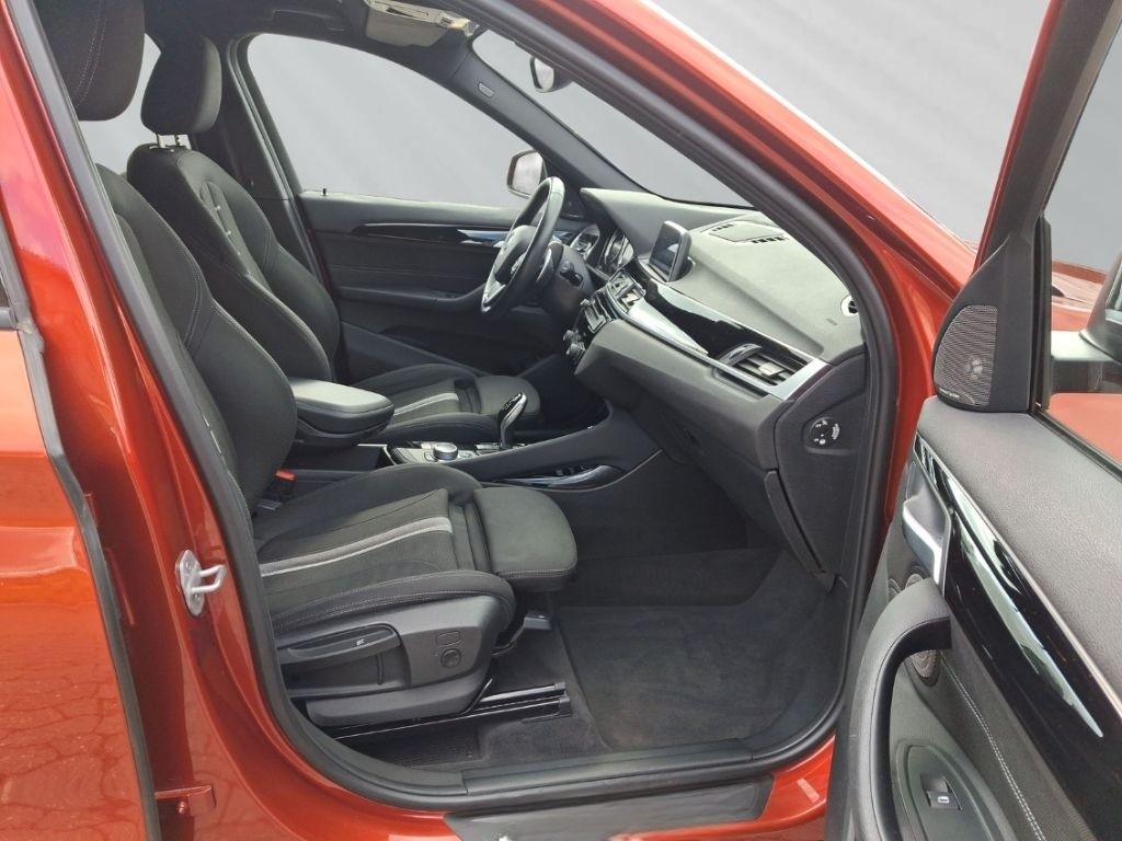 BMW X1 20i sDrive Sport Line LED PDC RFK SHZ HiFi foto 13