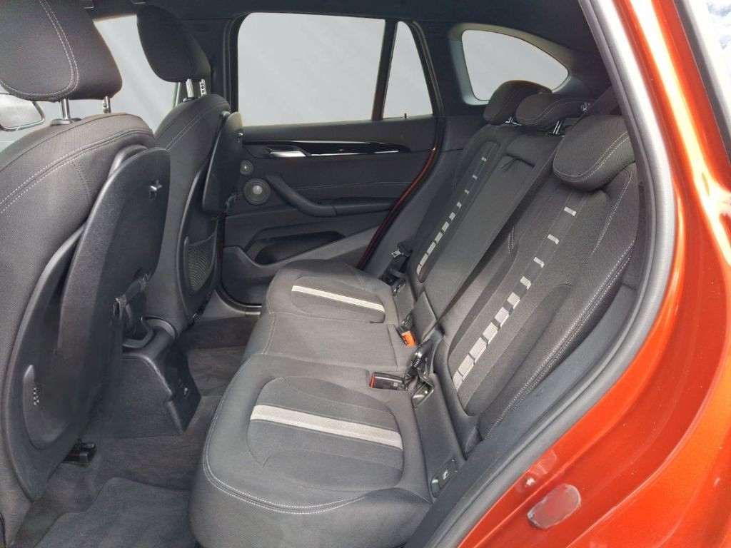 BMW X1 20i sDrive Sport Line LED PDC RFK SHZ HiFi foto 9