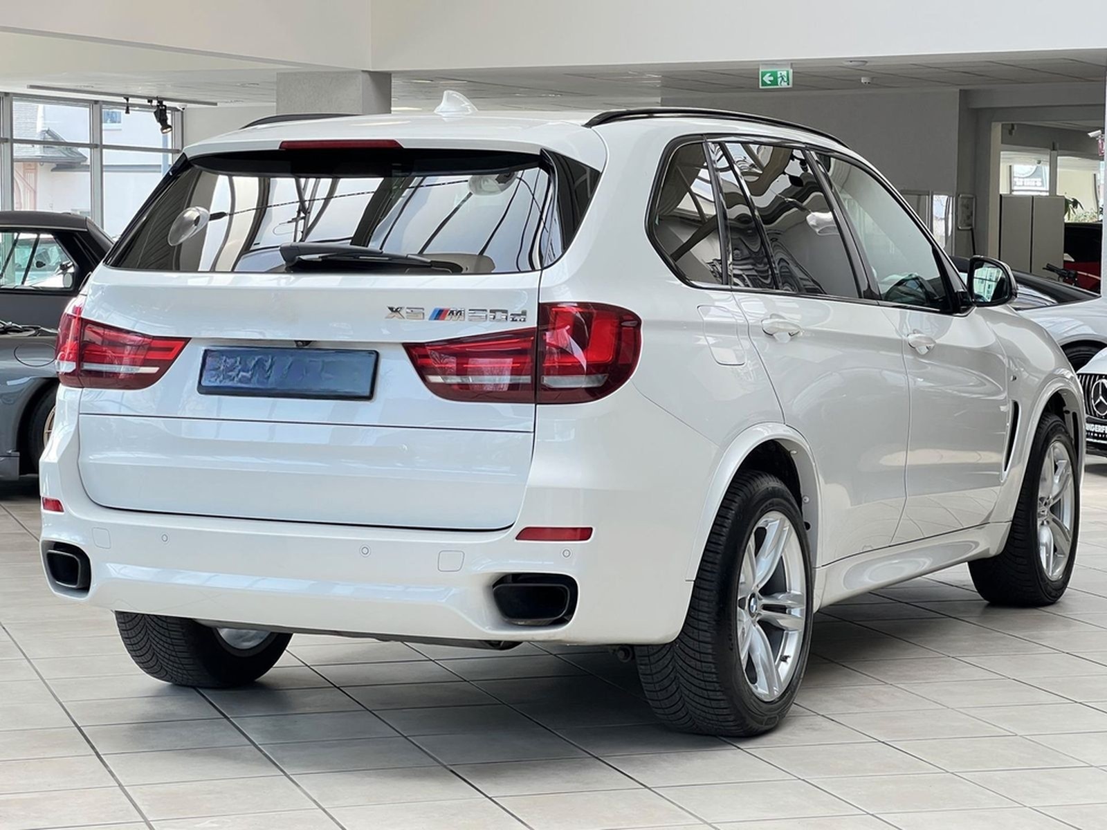 BMW X5 M50d NIGHTVISION|PANO|AHK|HUD|HARMAN|CARPLAY foto 3