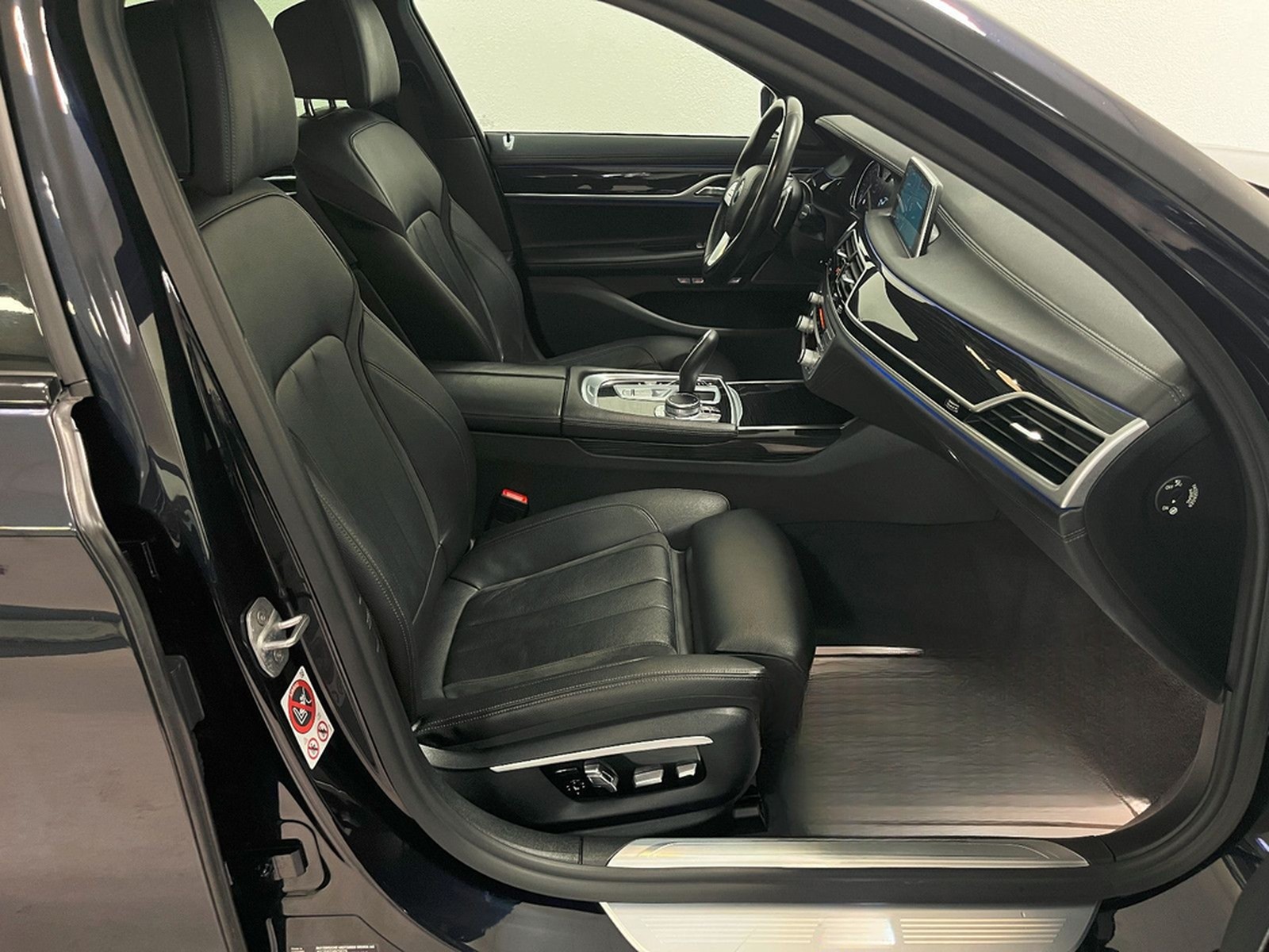 BMW 740 d xDrive M Sport-Paket*Laserlicht/Vollausst. foto 3