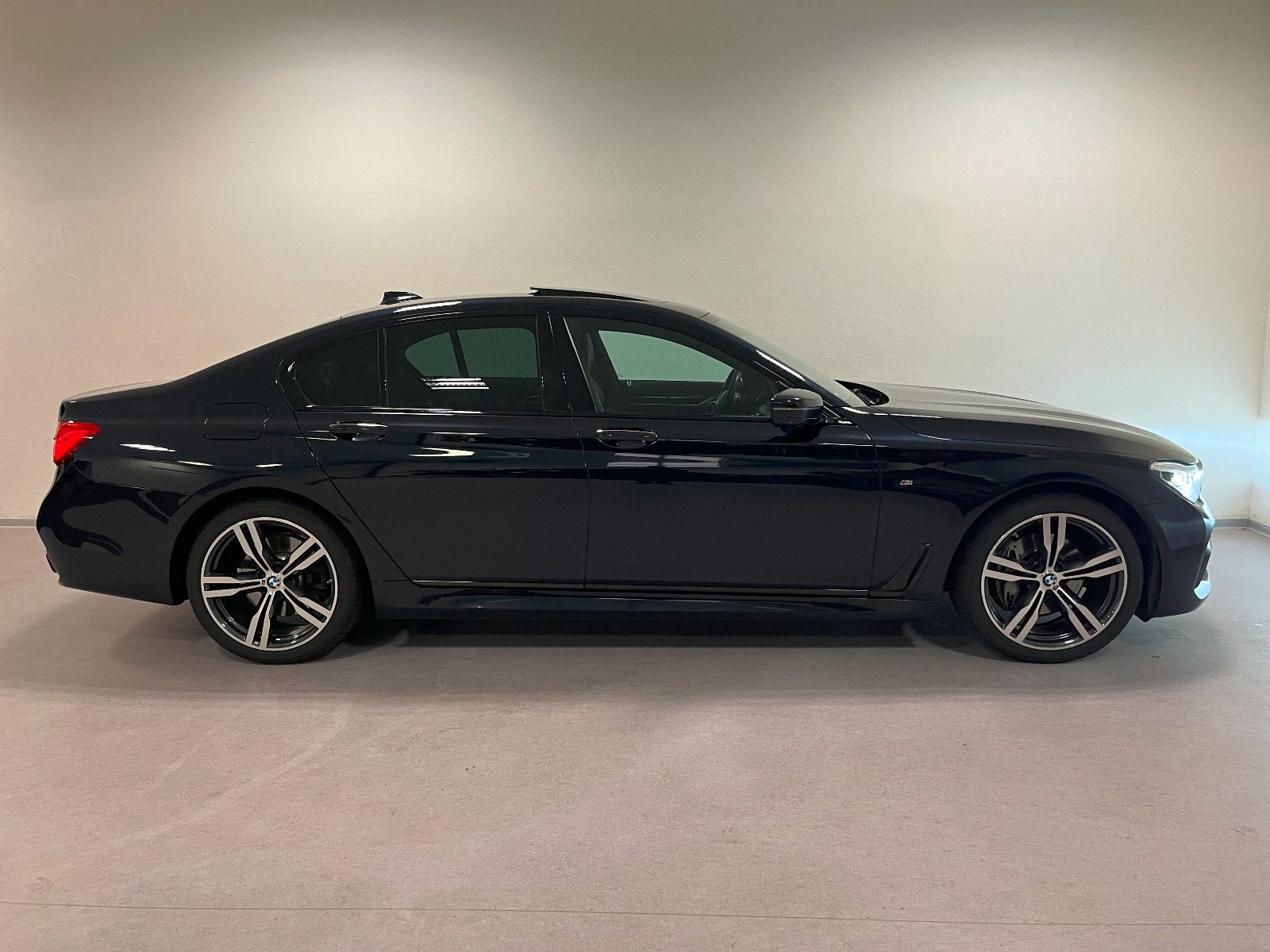 BMW 740 d xDrive M Sport-Paket*Laserlicht/Vollausst. foto 25