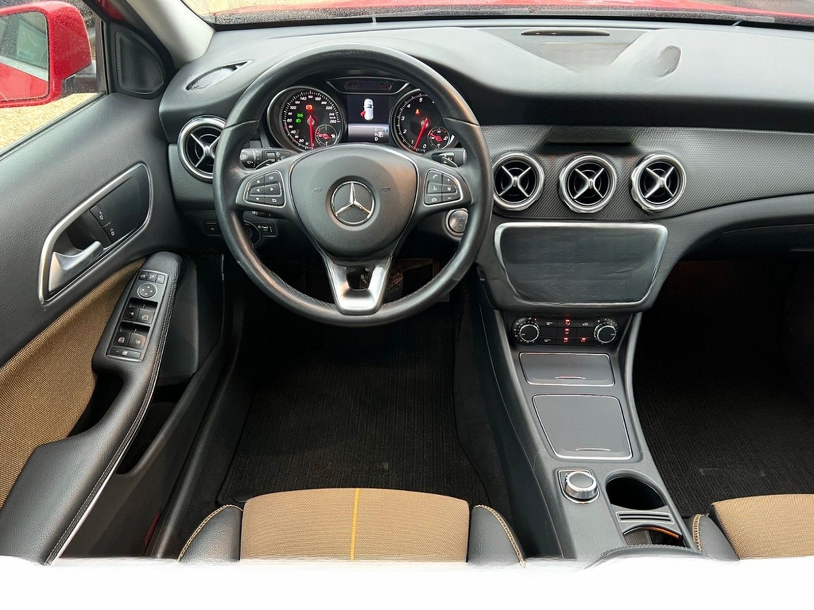 Mercedes-Benz GLA-Klasse GLA 200 Automatik Navi&Rückfahrkamera foto 17