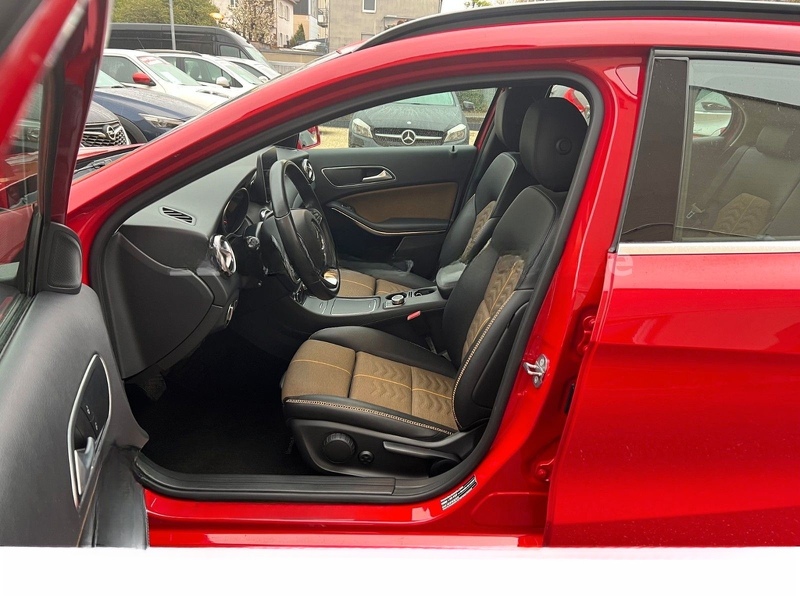 Mercedes-Benz GLA-Klasse GLA 200 Automatik Navi&Rückfahrkamera foto 10