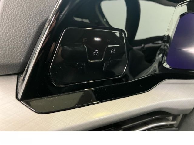 Volkswagen Golf VIII 1.5 TSI LED NAV SHZ DAB PDCvo&hi Life foto 15