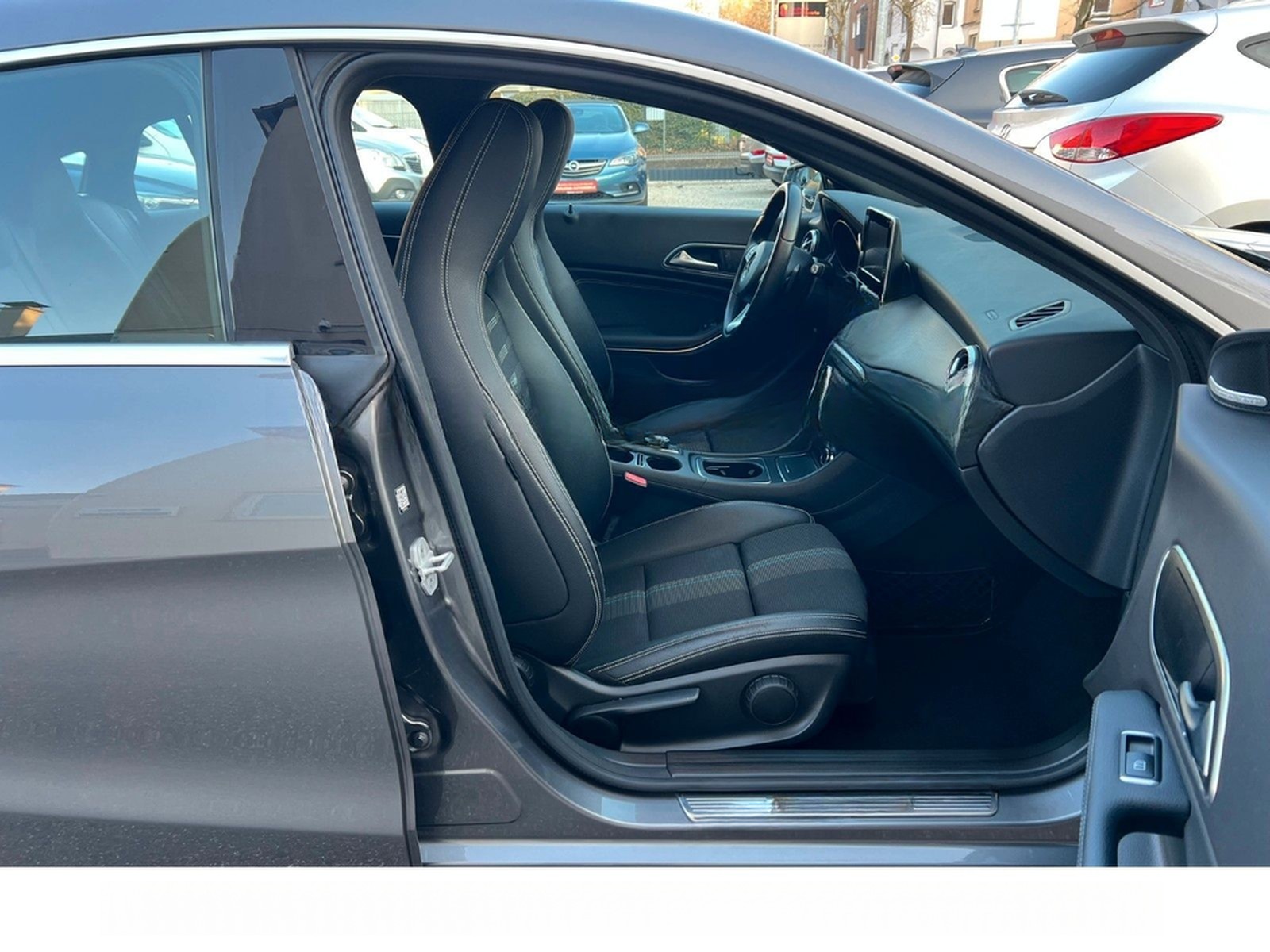 Mercedes-Benz CLA-Klasse CLA 220 Shooting Brake 4Matic Urban foto 12