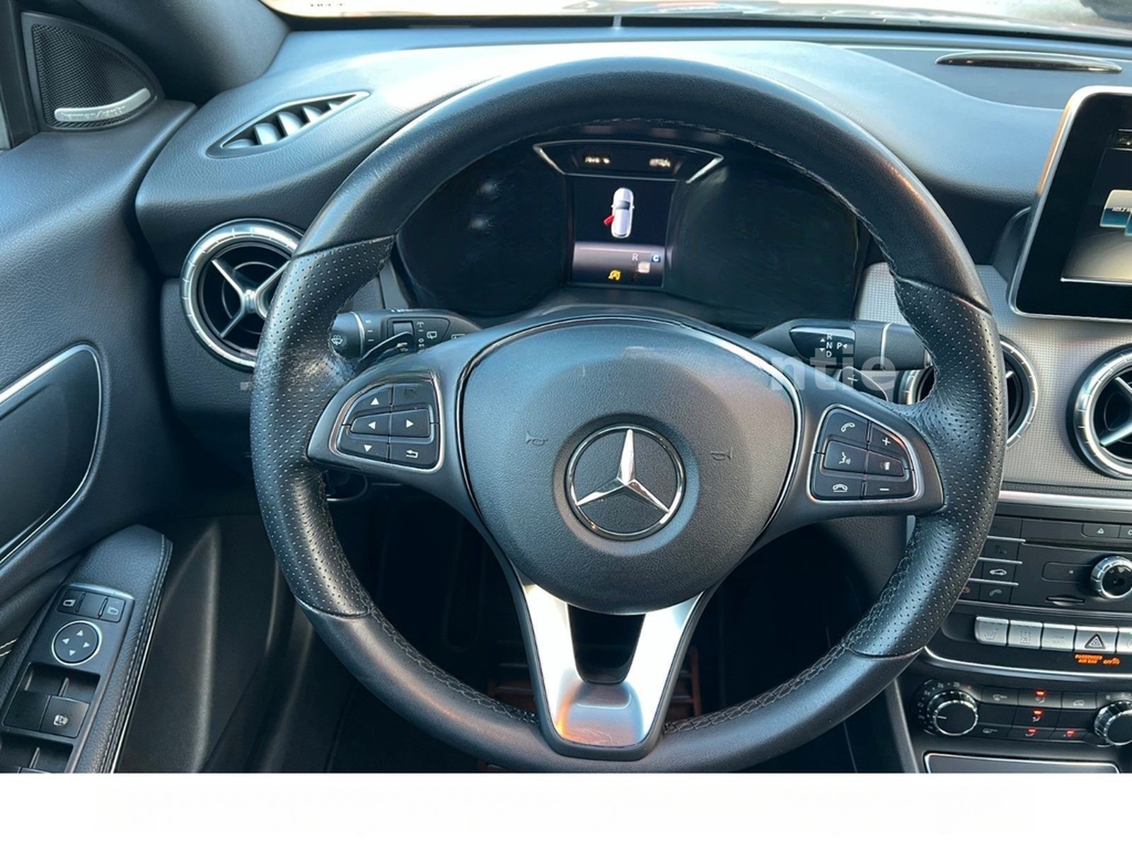 Mercedes-Benz CLA-Klasse CLA 220 Shooting Brake 4Matic Urban foto 19