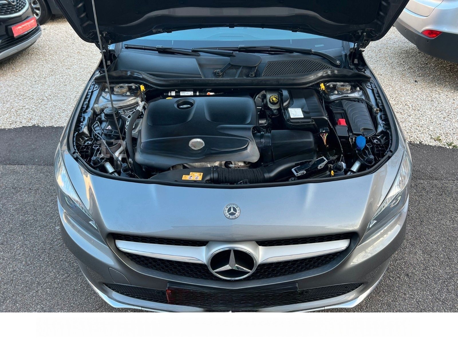 Mercedes-Benz CLA-Klasse CLA 220 Shooting Brake 4Matic Urban foto 37