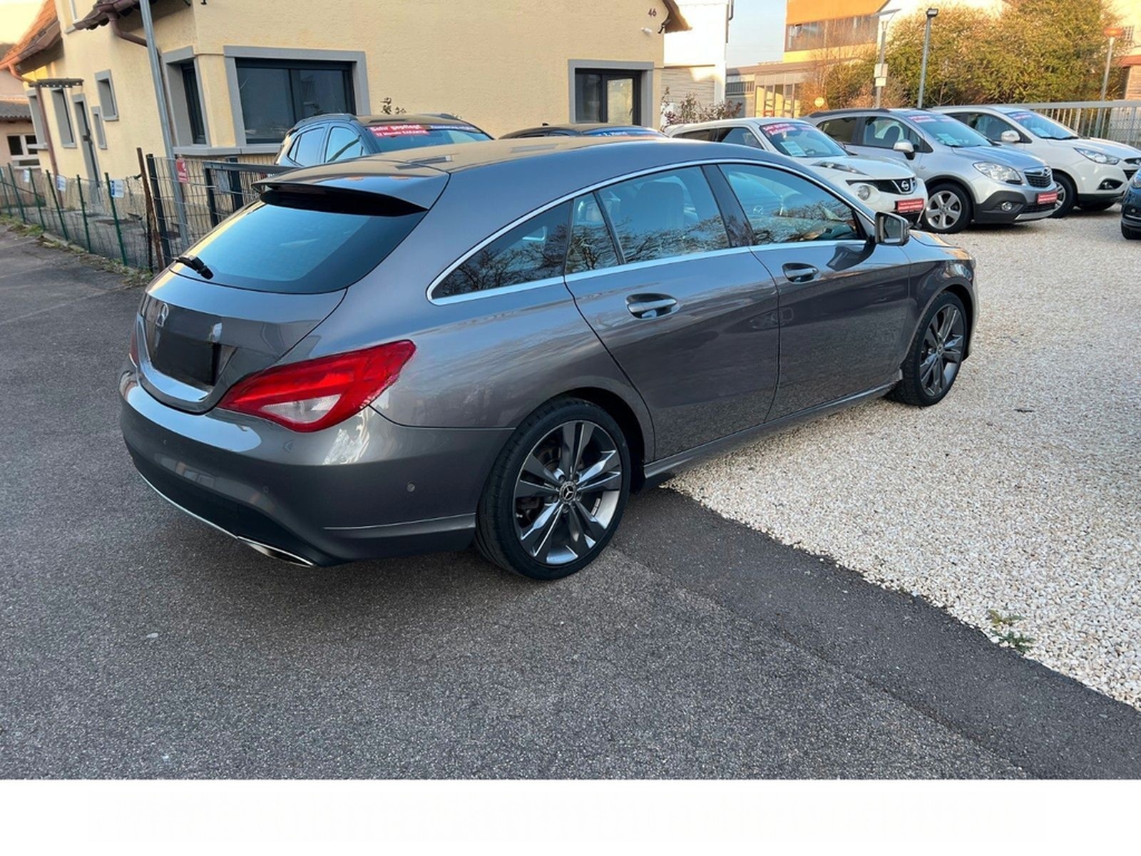 Mercedes-Benz CLA-Klasse CLA 220 Shooting Brake 4Matic Urban foto 8