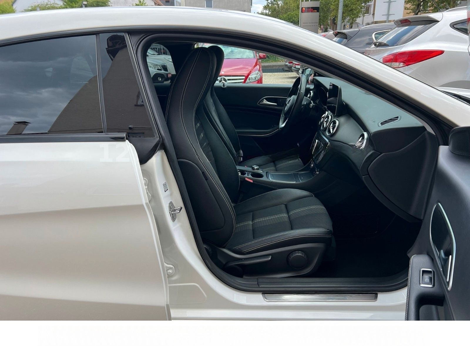 Mercedes-Benz CLA-Klasse CLA 200 Shooting Brake Urban Sport foto 12