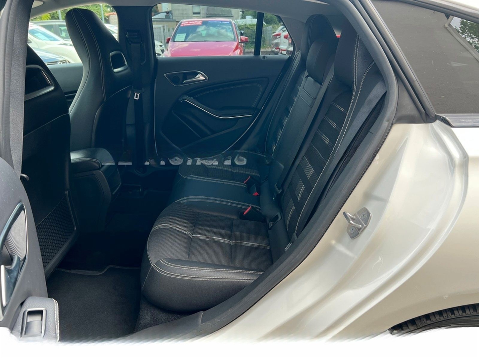 Mercedes-Benz CLA-Klasse CLA 200 Shooting Brake Urban Sport foto 13