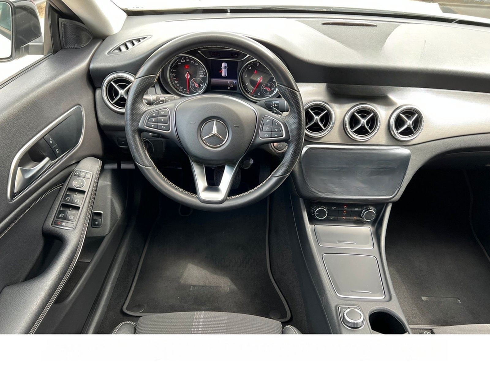 Mercedes-Benz CLA-Klasse CLA 200 Shooting Brake Urban Sport foto 18