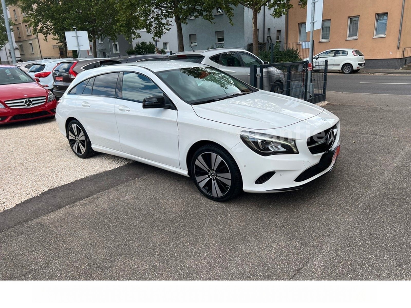 Mercedes-Benz CLA-Klasse CLA 200 Shooting Brake Urban Sport foto 9