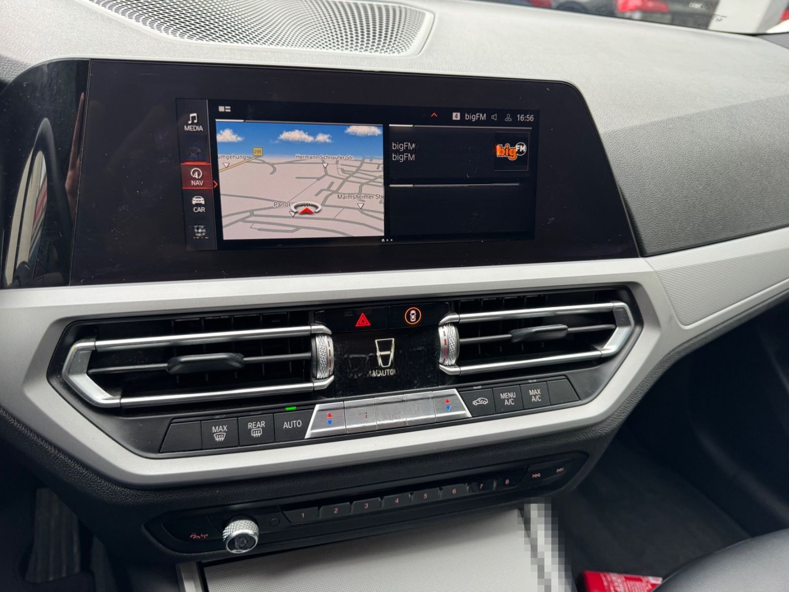 BMW 318 d Touring Advantage*Panorama*LED*Sportsitze foto 15