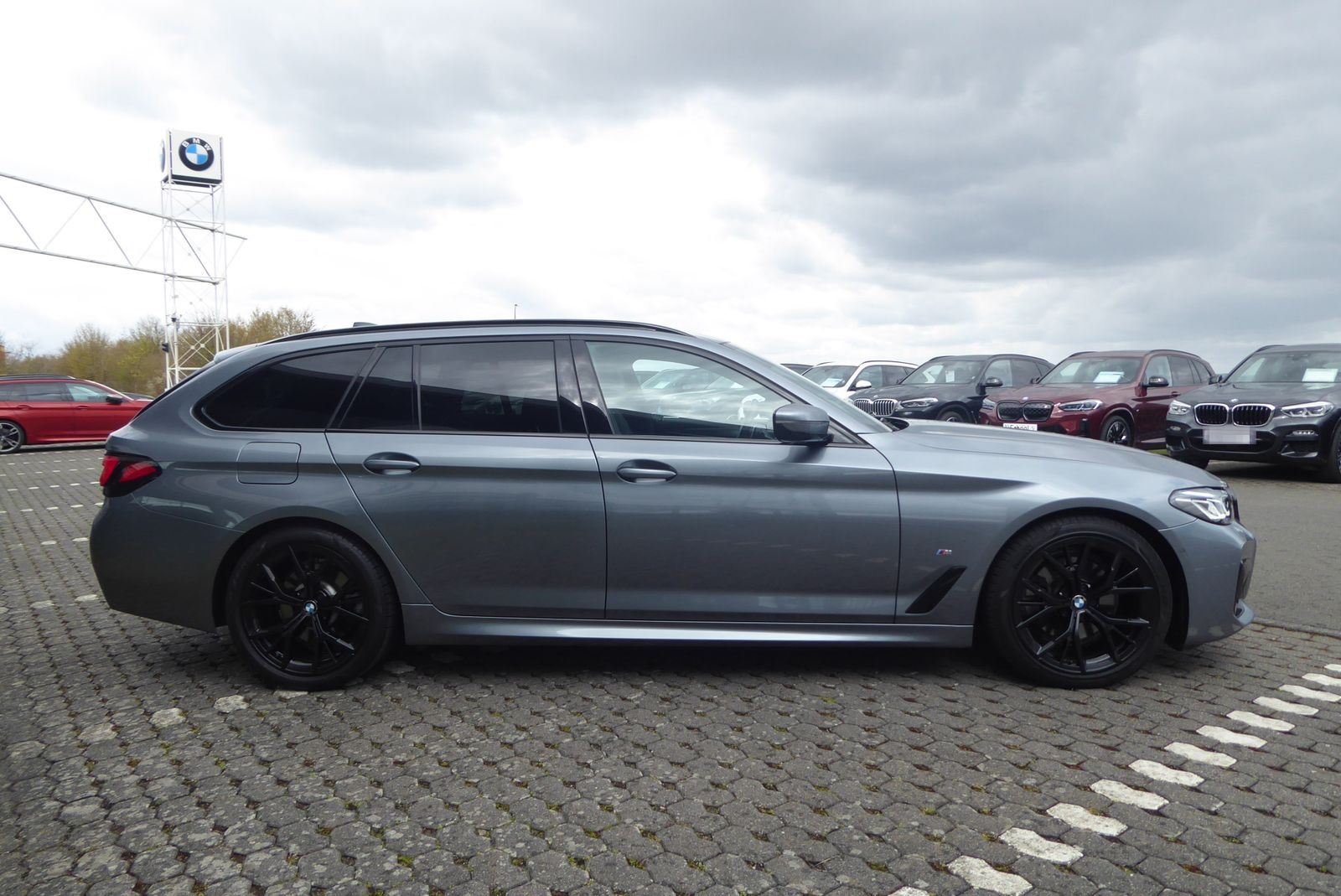 BMW 520d xDrive Touring M Sport HUD LASER DA. ACC PA foto 6