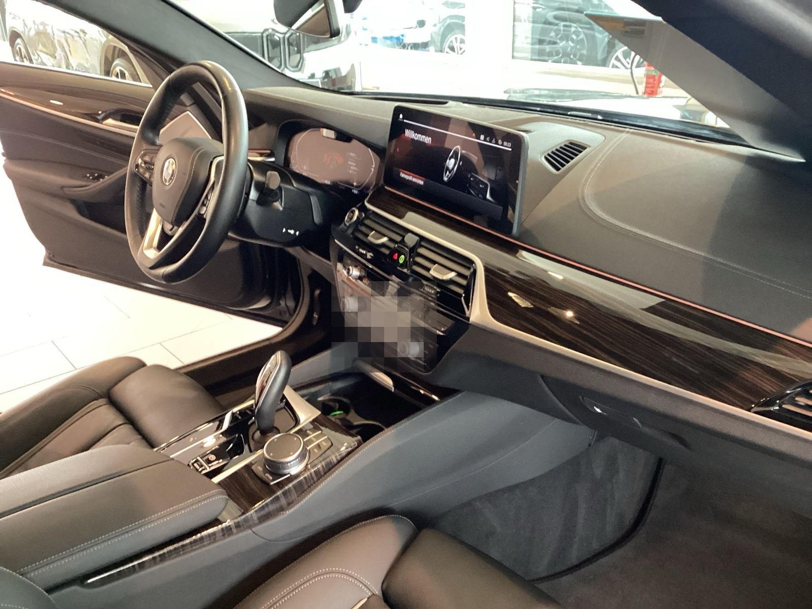 BMW 530d xDrive Touring Head-Up HK HiFi DAB WLAN foto 14