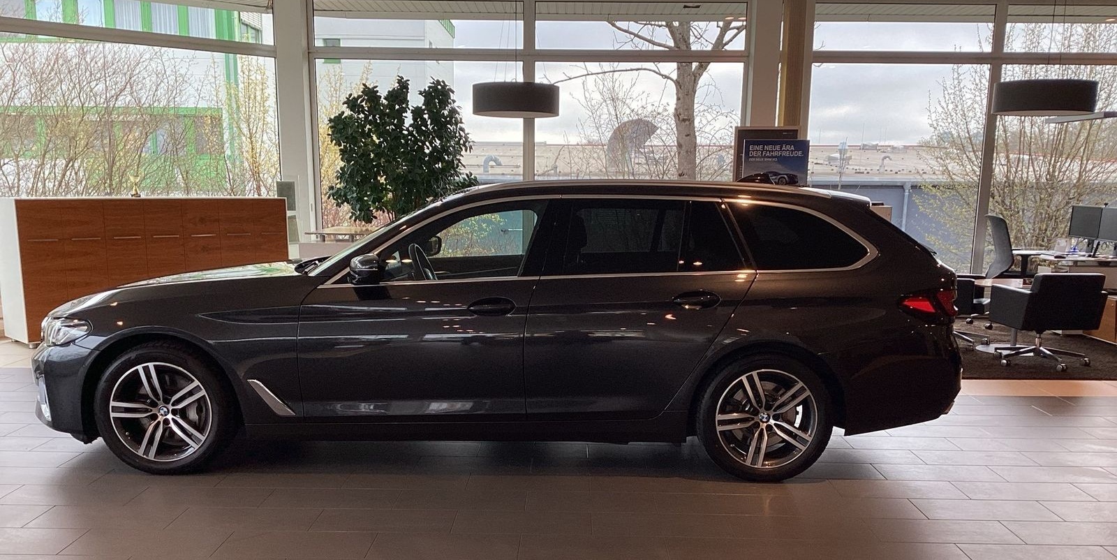 BMW 530d xDrive Touring Head-Up HK HiFi DAB WLAN foto 22