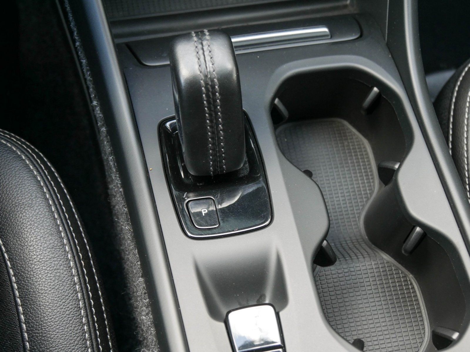 Volvo XC40 Momentum Automatik LED Navi Kamera foto 10