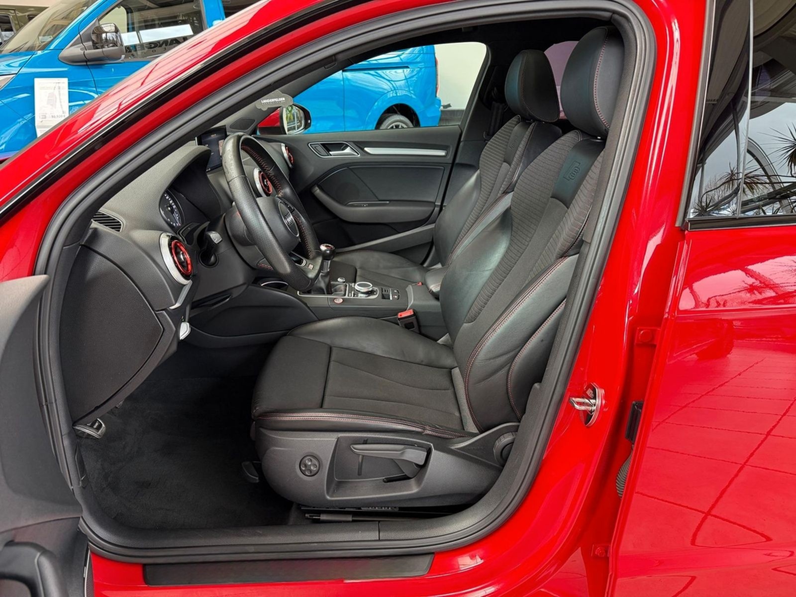 Audi S3 Sportback 2.0 quattro MMi-NAVI+*PANO*KEIN OPF foto 13