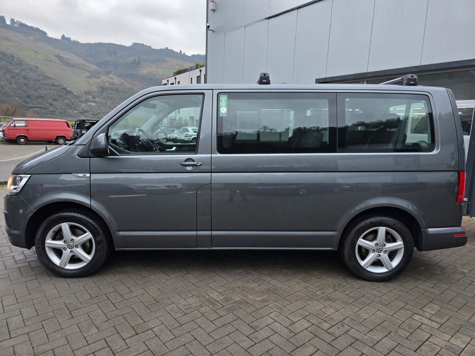 Volkswagen T6 Transporter Bus Caravelle Comfortline foto 5