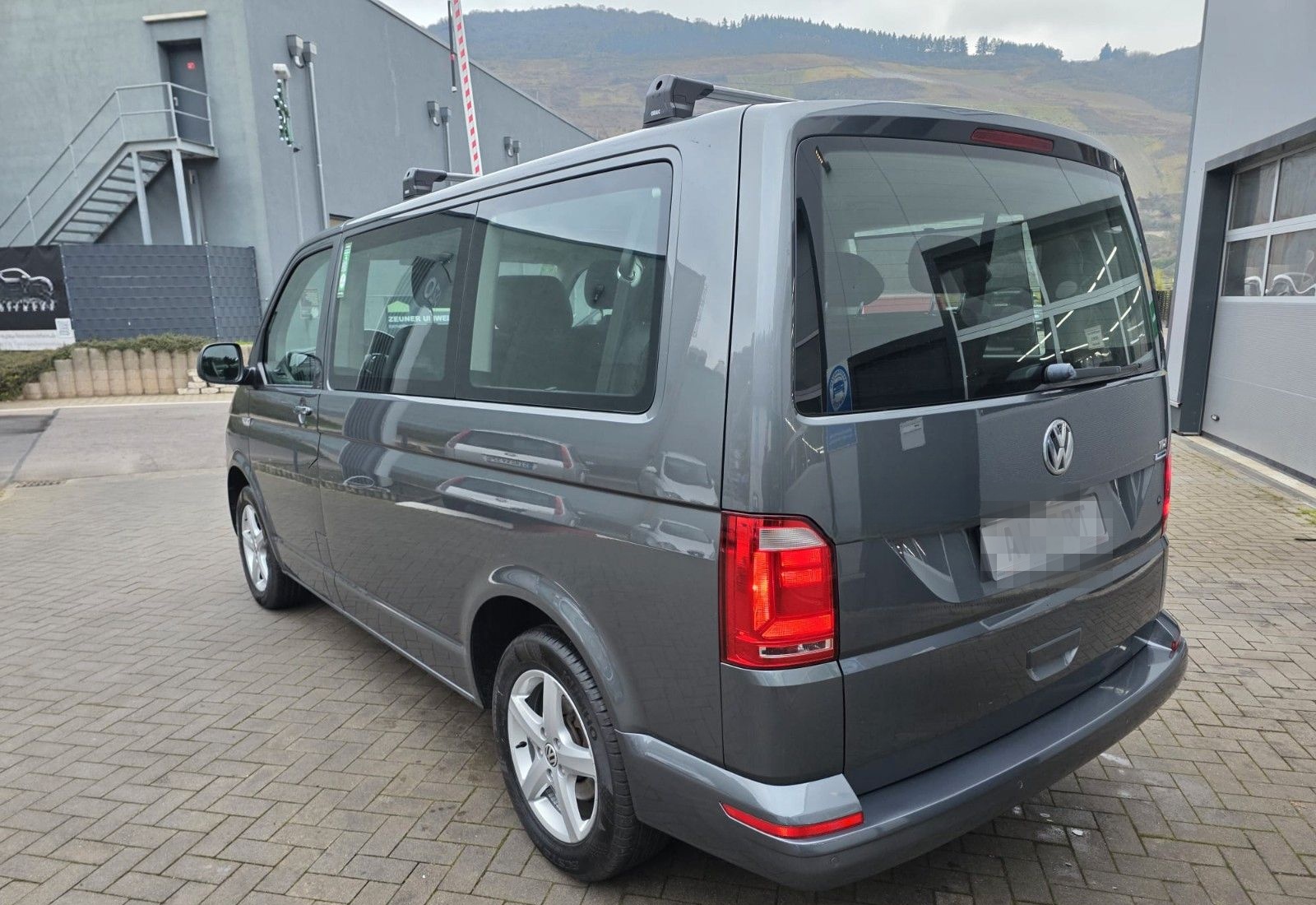 Volkswagen T6 Transporter Bus Caravelle Comfortline foto 6