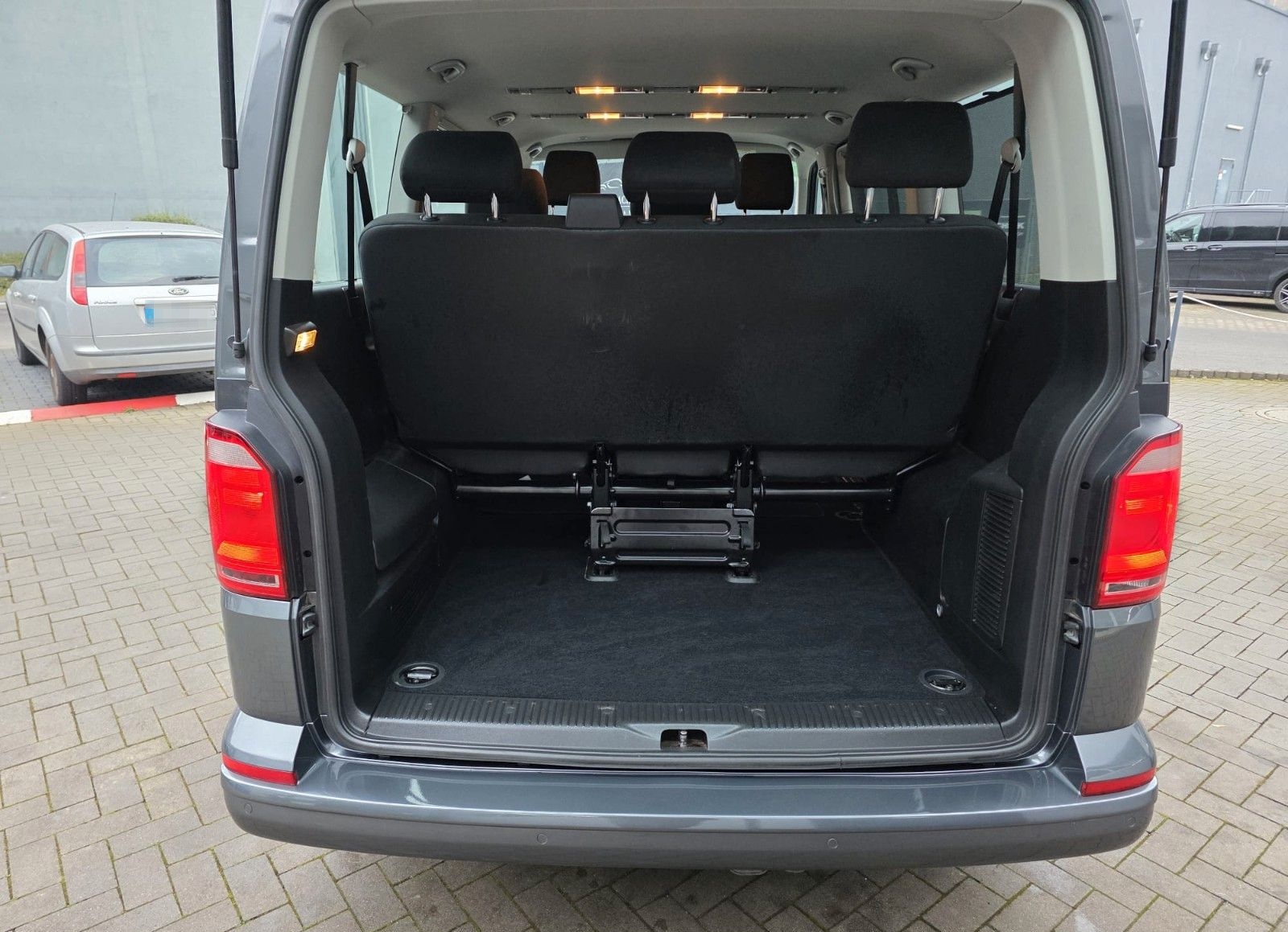Volkswagen T6 Transporter Bus Caravelle Comfortline foto 7