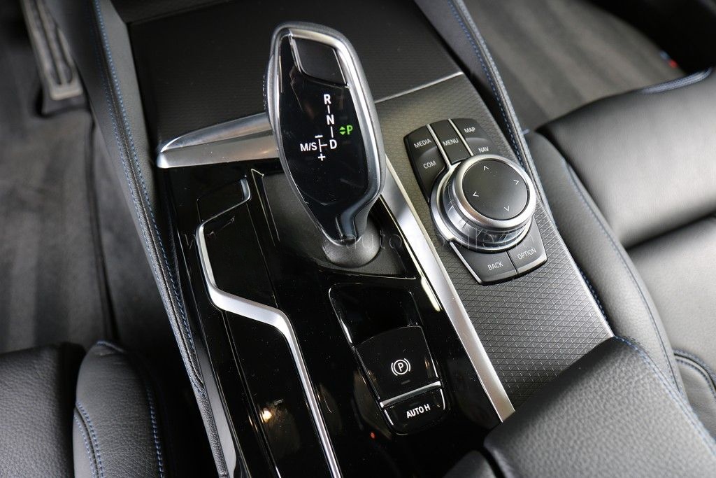 BMW 540 d xDr. M-Sportp.AHK.Glasd.Standhzg.DrivProf. foto 9
