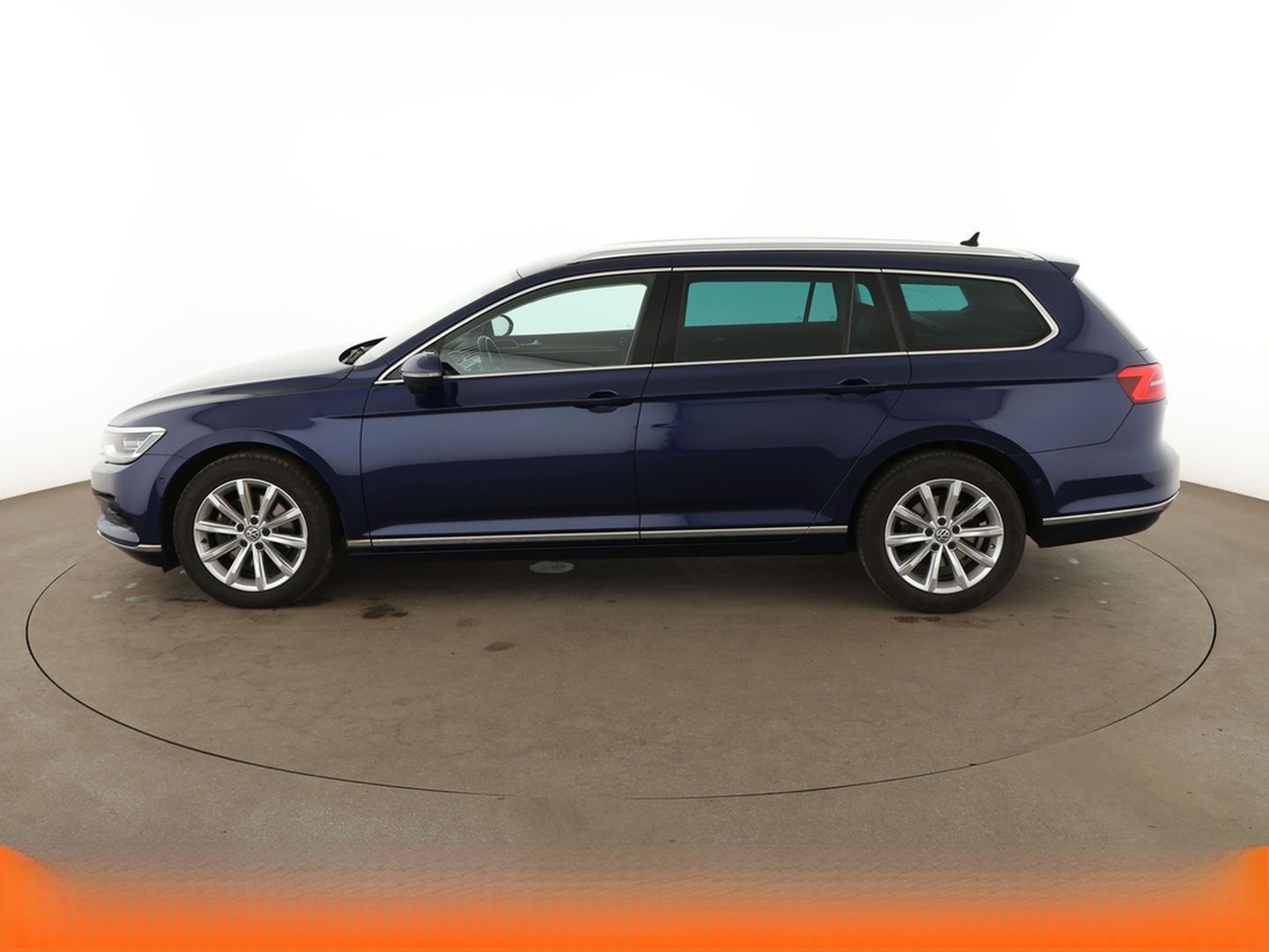 Volkswagen Passat 1.5 TSI ACT Highline BlueMotion Aut.*NAV* foto 3