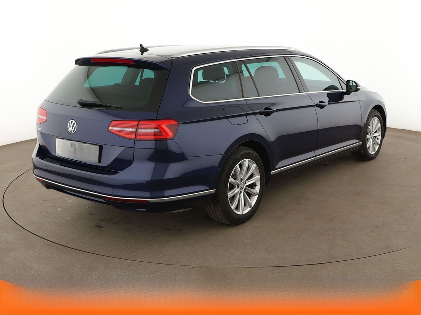 Volkswagen Passat 1.5 TSI ACT Highline BlueMotion Aut.*NAV* foto 6