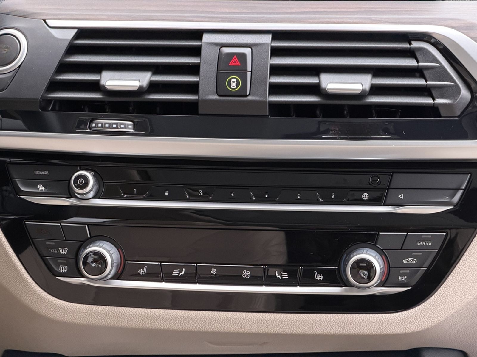 BMW X3 xDrive 20d xLine LED Pano Head-Up Rü-Kamera foto 21