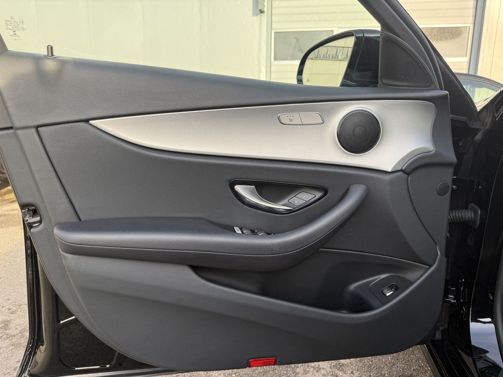 Mercedes-Benz E 220 D Avantgarde LED MBUX Distronic Kamera AHK foto 11