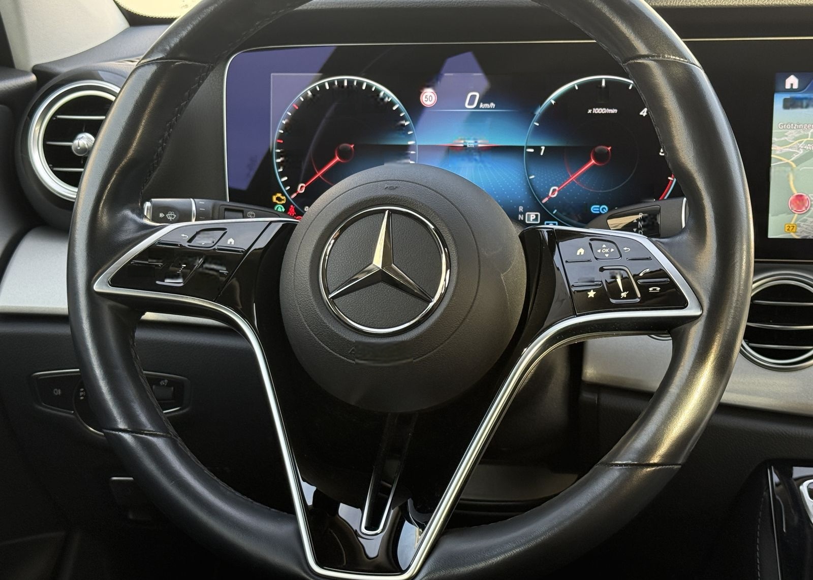 Mercedes-Benz E 220 D Avantgarde LED MBUX Distronic Kamera AHK foto 18