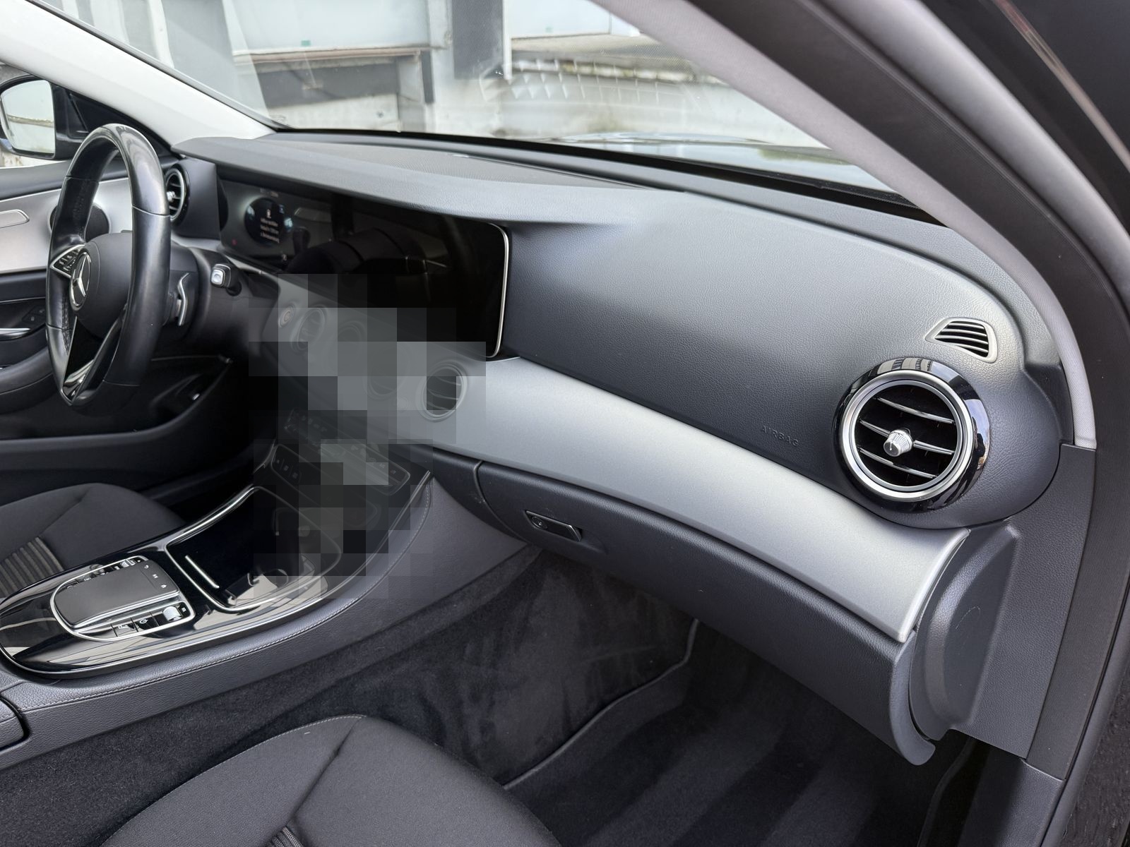 Mercedes-Benz E 220 D Avantgarde LED MBUX Distronic Kamera AHK foto 24