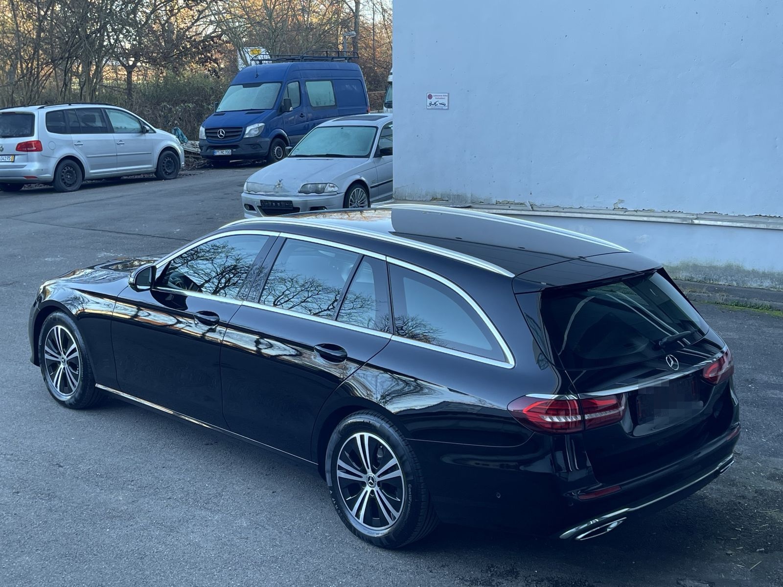 Mercedes-Benz E 220 D Avantgarde LED MBUX Distronic Kamera AHK foto 4