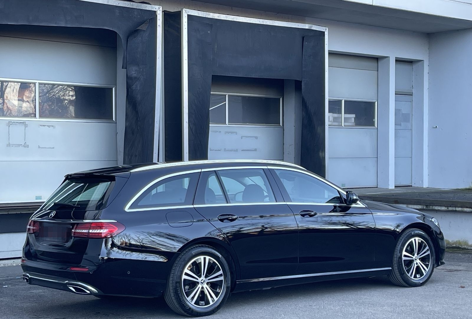 Mercedes-Benz E 220 D Avantgarde LED MBUX Distronic Kamera AHK foto 6