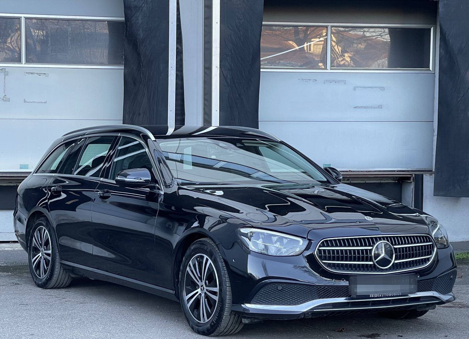 Mercedes-Benz E 220 D Avantgarde LED MBUX Distronic Kamera AHK foto 9