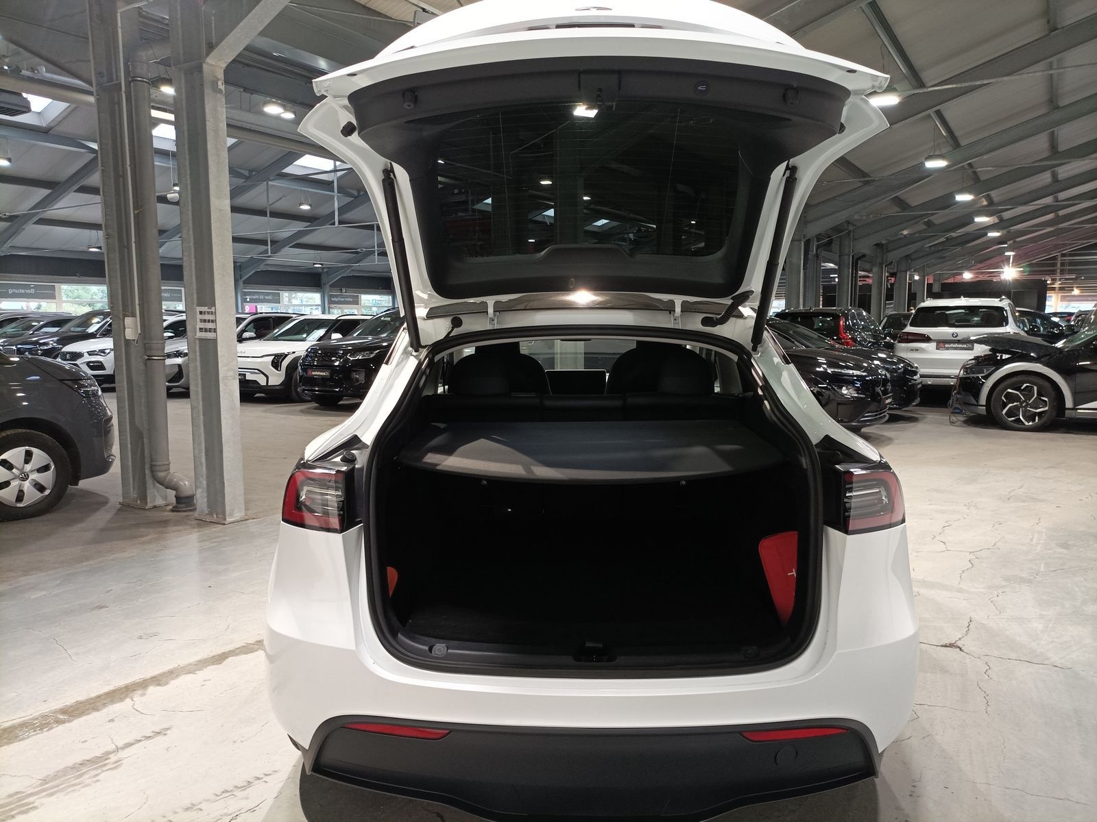 Tesla Model Y Dual Long Range  Navi|Kamera|Sitzhz|AHK foto 6