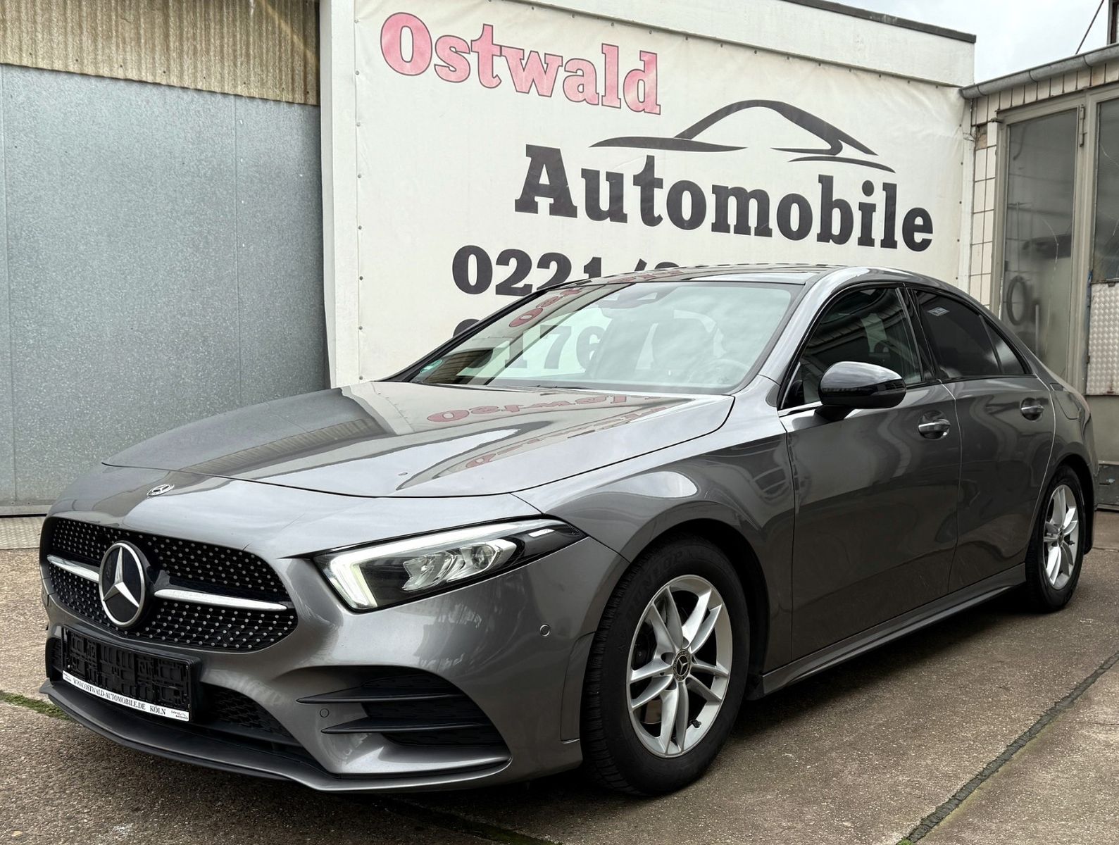 Mercedes-Benz A 200 AMG Line Night Leder Led Panorama Kamera foto 2