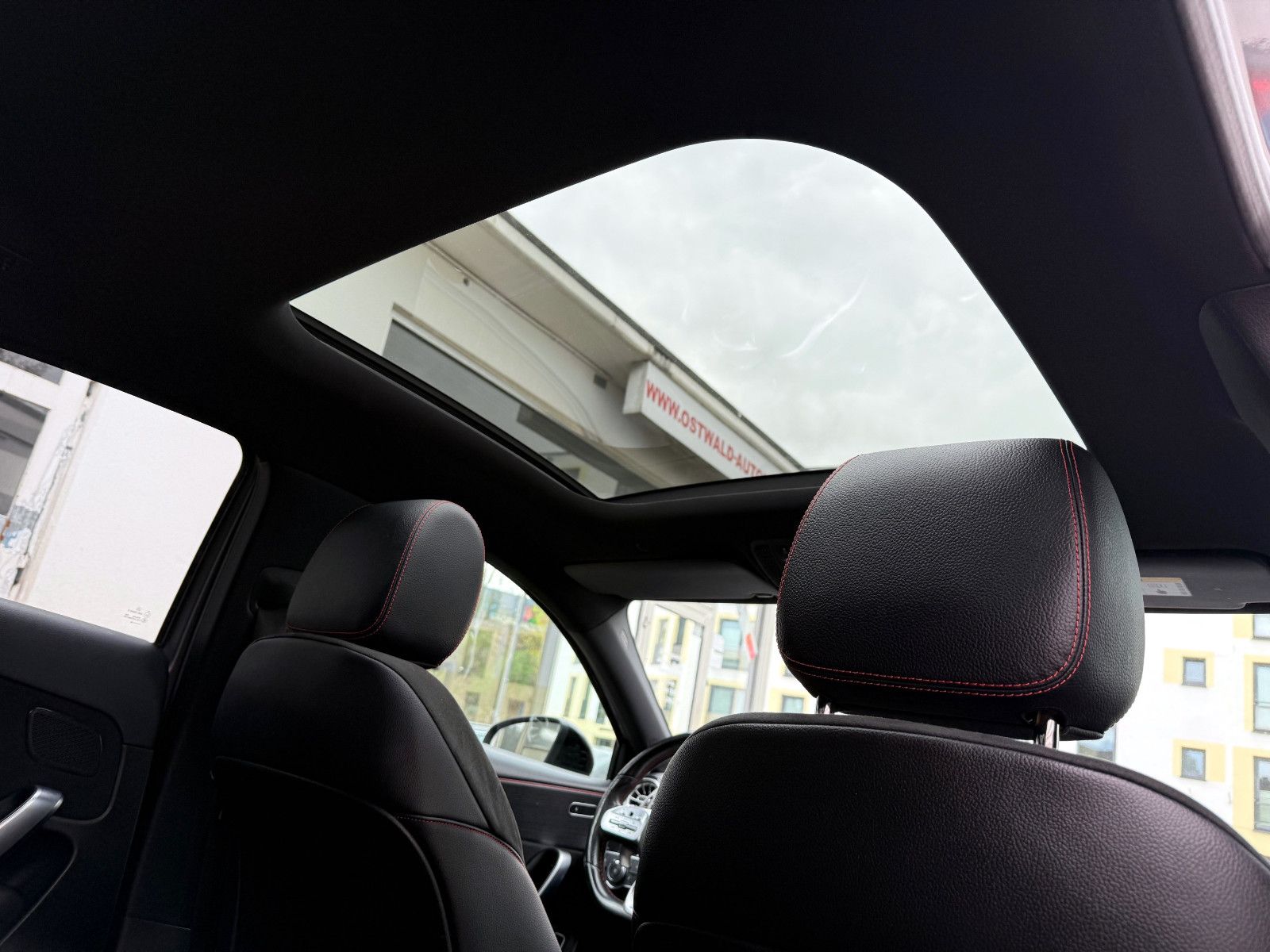 Mercedes-Benz A 200 AMG Line Night Leder Led Panorama Kamera foto 15