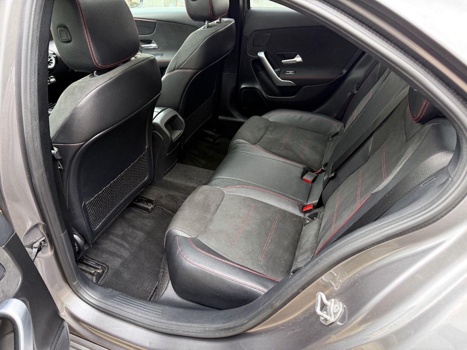 Mercedes-Benz A 200 AMG Line Night Leder Led Panorama Kamera foto 16